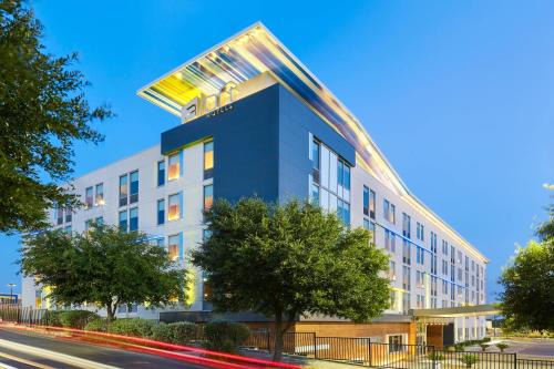 Shearer Hills - Ridgeview Hotel | Aloft San Antonio Airport
