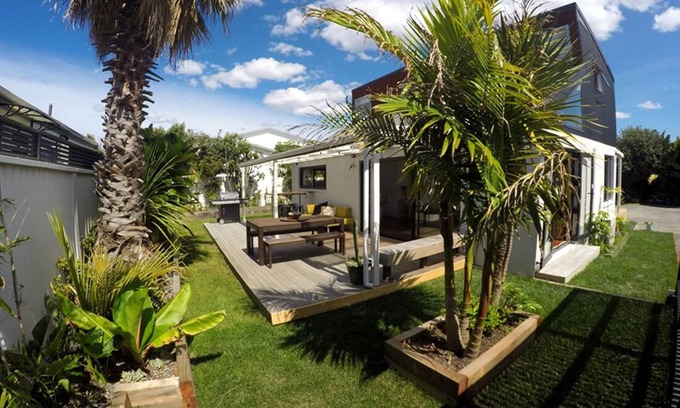 Papamoa Beach House | Aloha Beach House Papamoa - one block from the beach & close to the Coast Shops