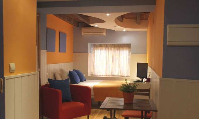 Valdepenas Apartment | Aloque Posada, charming accommodation in Valdepeñas, very central.