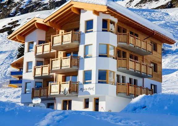 Riederalp Apartment | Alpen-Park 2. Stock West