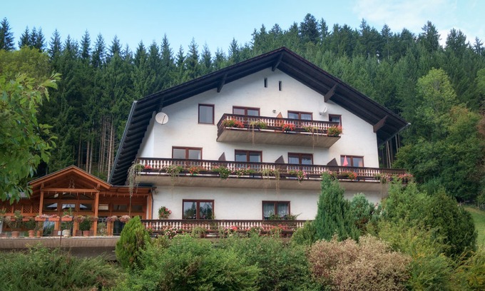 Ratten Apartment | Alpenpension Weltsprachen welcomes all languages of the world!