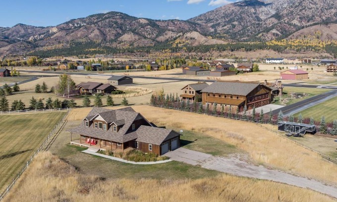 Alpine Northwest House | Alpine Airspace by KABINO Airpark Foosball Garage Satellite