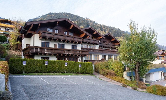 Furth Apartment | Alpine Apartment near Kaprun