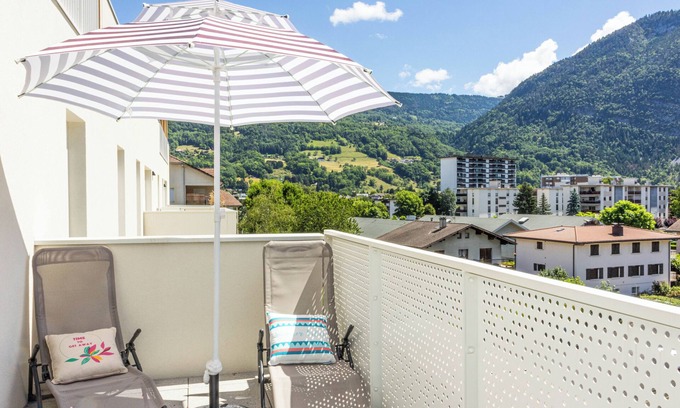Cluses Condo | Alpine Arve Get'Away with balcony and serene mountain views