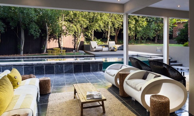 Menlo Park House | Alpine Attitude Boutique Hotel & Conference Venue
