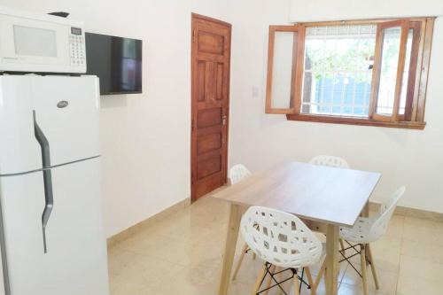 General Roca Apartment | Alquiler por dia Departamento 4 personas Gral Roca Casita Artigas