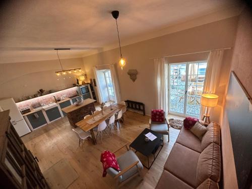 Pirna Apartment | Alte Brennerei Schloss Zehista EG Rittersporn