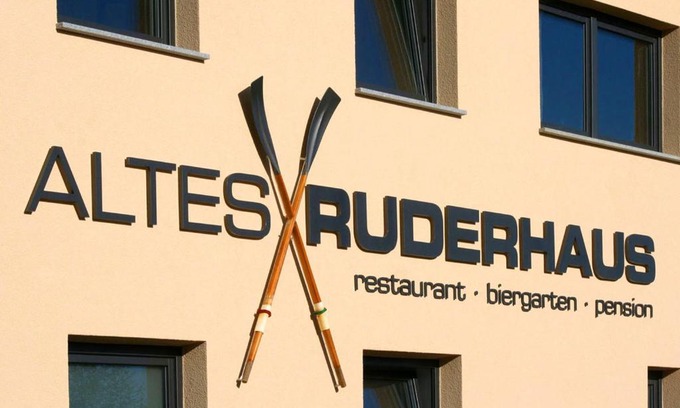 Worms House | Altes Ruderhaus