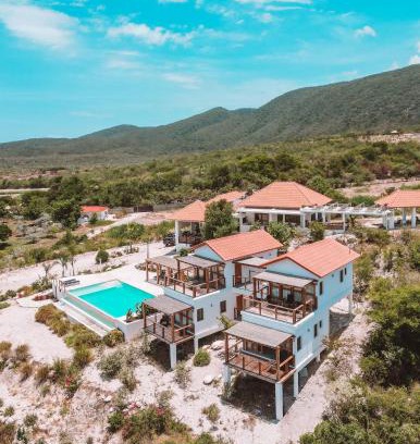 Azua Hotel | Altos de la Caobita