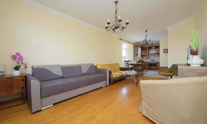Bialoleka Apartment | Aluzyjna 33F | Warschau | Praktische Wohnung | Parkplatz | Balkon