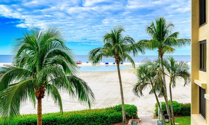 South Island Condo | Always Summertime - ON A WHITE SANDY BEACH!