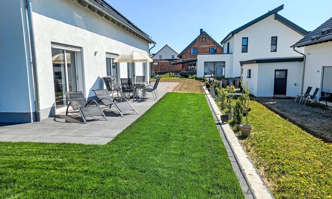Brakel House | Am Kaiserbrunnen by Interhome