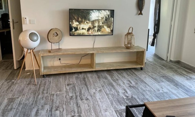 Orient Bay Apartment | Amazing TOPAZI