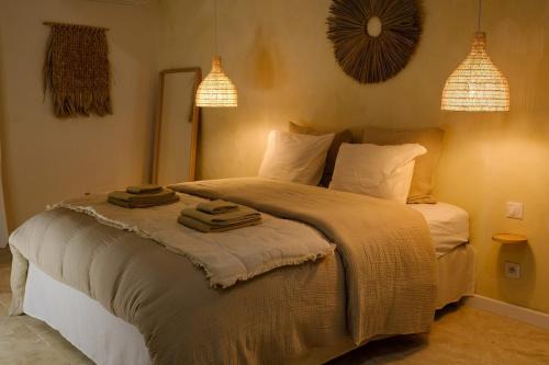 Montfavet Apartment | AMA, suite avec baignoire balnéo et sauna privé