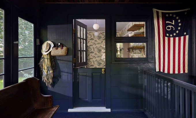 Amagansett North House | Amagansett Historic Ocelot Cottage - walk to town, bike to beach!