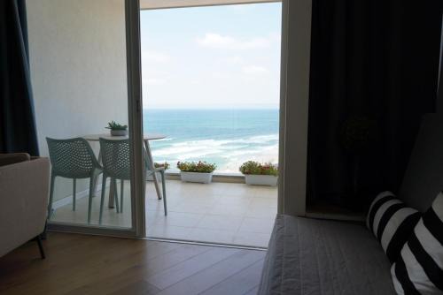 Herzliya Pituach Apartment | Amano Seaview Suite