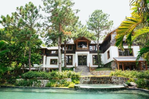 Soc Son Resort | AMAYA HOME - Lodge, Spa & Restaurant