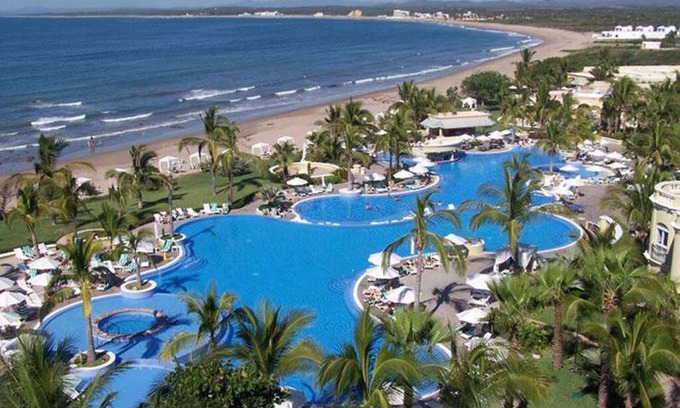 Cerritos Villa | AMAZING 5-Star Villa Resort Emerald Estates Mazatlan- private pool and carport!
