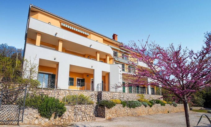 Donji Kraj Apartment | Amazing apartment in Moscenicka Draga