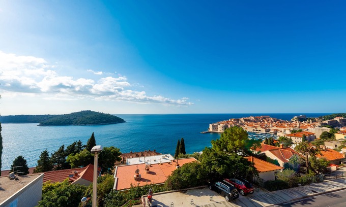 Ploce Apartment | Amazing Apartment Santini