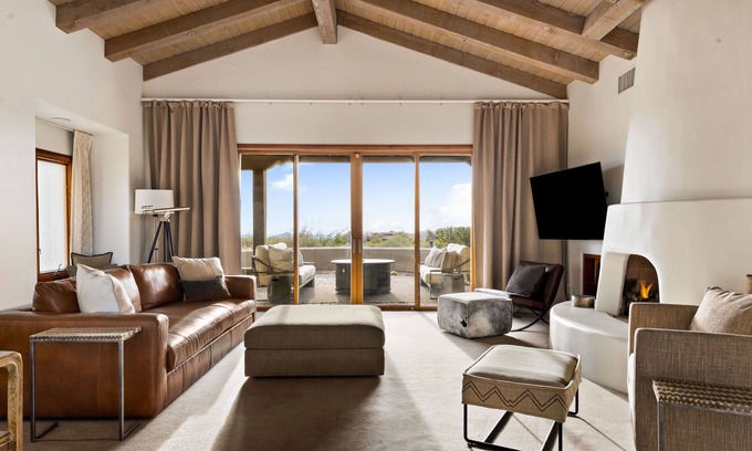 Desert Mountain House | Amazing Desert Mountain Retreat 4300sq ft