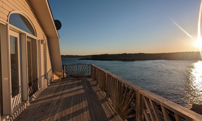 Canal House | Amazing getaway perched on the shore of Seeley's Cove
