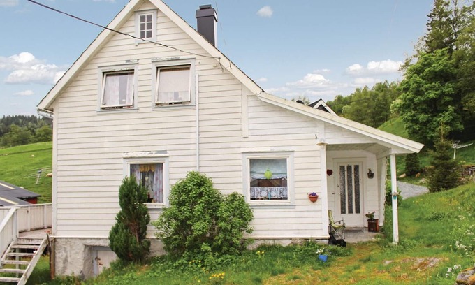 Fjaler House | Amazing home in Dale i sunnfjord