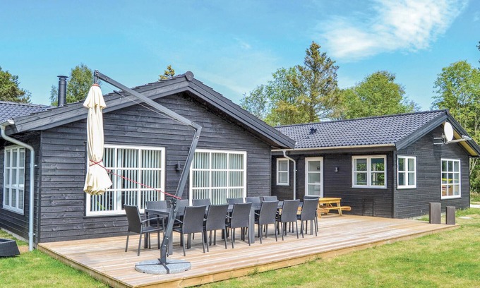 Nordost House | Amazing home in Sæby with WiFi