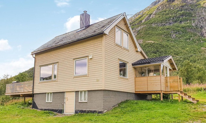 Sortland House | Amazing Home in Sortland With 3 Bedrooms and Wifi