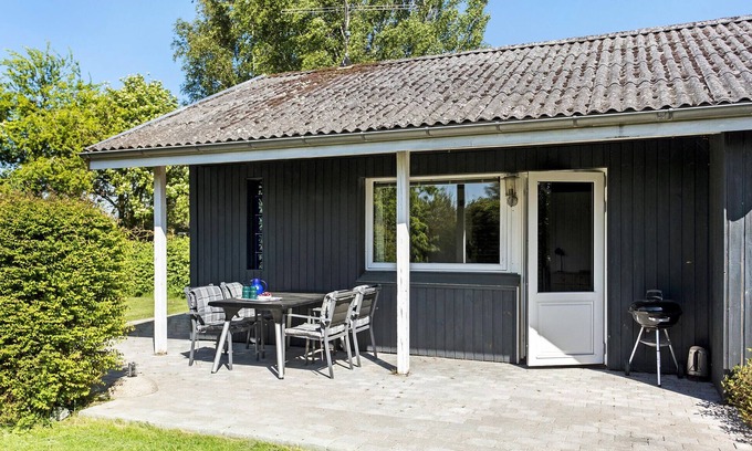 Vemmenæs House | Amazing home in Svendborg with kitchen
