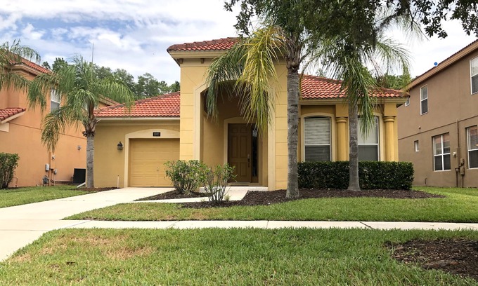 Bellavida House | Amazing House close to Disney. Enjoy Private Pool!