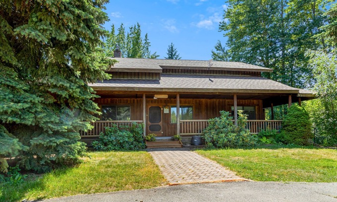 Athol House | Amazing Idaho Country Retreat Near Silverwood