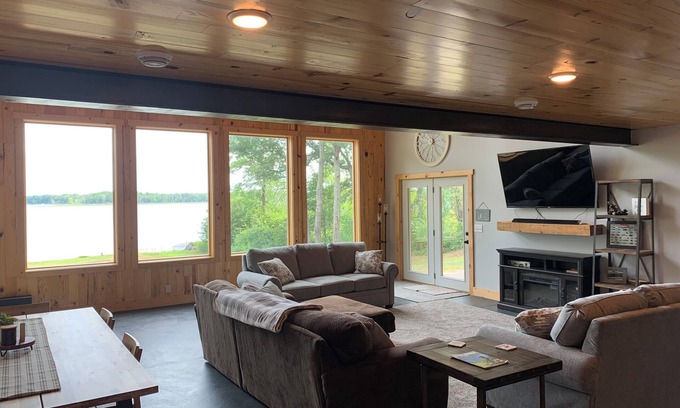Brainerd Cabin | Amazing Lake Home in Baxter. Minutes to the golf courses and area attractions