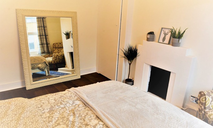 Highbury House | Amazing luxury 6 bed 3 bath Victorian house in heart of London