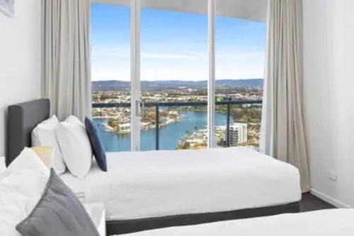 Surfers Paradise Apartment | Amazing Panoramic Views Surfers