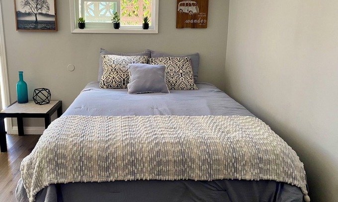 North Redondo House | Amazing Private Suite with Private Entrance - 2 miles to beach
