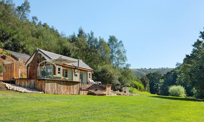 Ruiterbos Cabin | Amazing Riverside Retreat with Hot Tub & EcoPool
