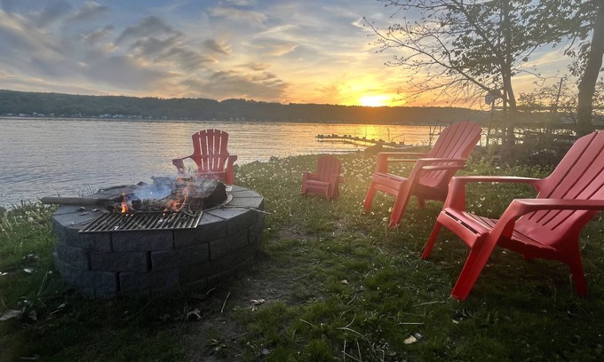 Conesus House | Amazing Sunsets! Great Yard, Parking & 1st Fl Bdrm