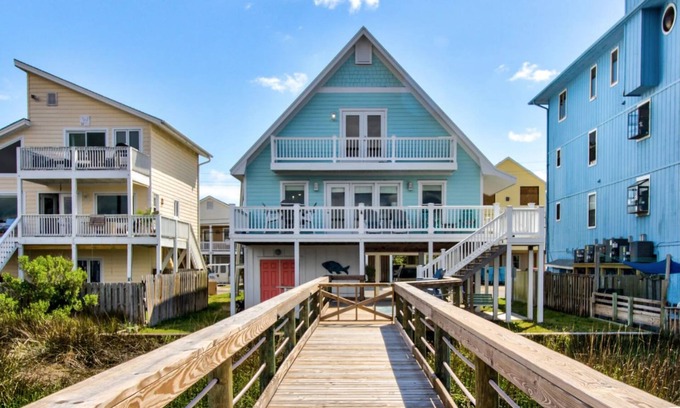 North Carolina Coast House | Amazing Sunsets from the Soundfront Home - Boat Slip