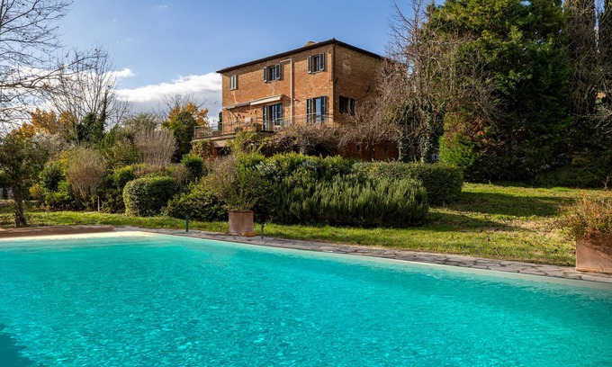 Po' Bandino Villa | Amazing Villa Near The Lake With Pool, Castiglione del Lago, Italy