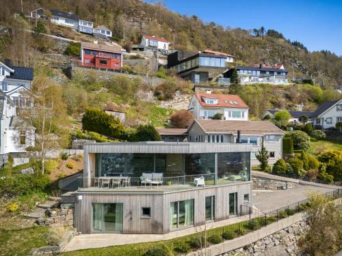 Bergenhus Villa | Amazing View - 5 bedrooms - new house - modern and exclusive
