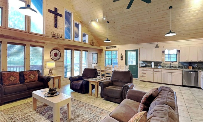 Alto Cabin | Amazing view! Cozy fireplace, covered hot tub, w. bonus loft