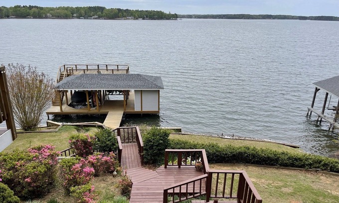 Littleton House | AMAZING VIEW, Main lake home, boathouse and PET FRIENDLY Lake Gaston
