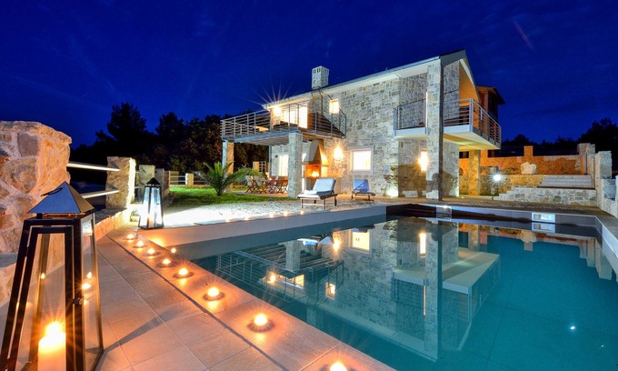 Zaton Villa | Amazing Villa Ele, 1 m from the sea