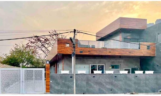 Rohini Villa | Amber - 5 Bedroom Villa, Garden in Rohini, Delhi