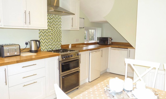 Battle Cottage | Amelia Cottage