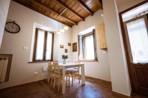 Solferino Apartment | Amelia's House - Soggiorno nel verde tra Storia ed il Lago di Garda