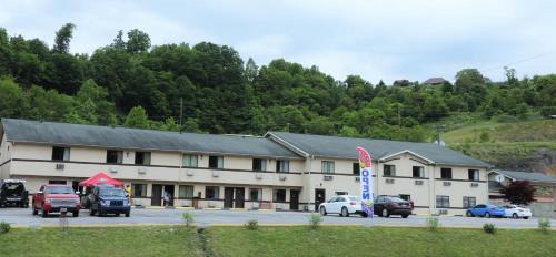 Bonnyman Hotel | American Elite Inn