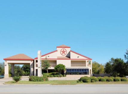Sealy Hotel | American Inn-Sealy