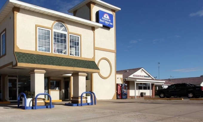Macomb Hotel | Americas Best Value Inn Macomb